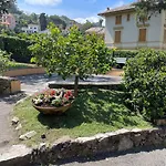 Апартаменты Charming In Historic Front Sea With Free Parking, Near Portofino