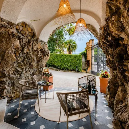 Charming In Historic Front Sea With Free Parking, Near Portofino *